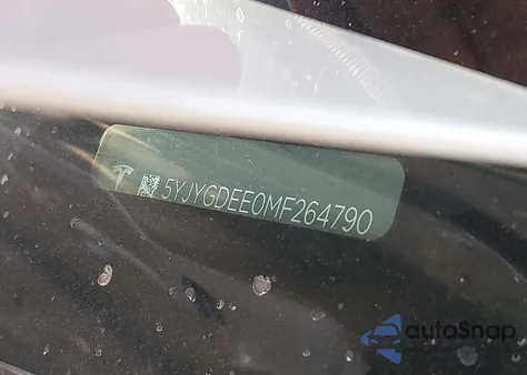 2021 Tesla Model Y Long Range Dual Motor All-Wheel Drive z USA, uszkodzony, nr VIN 5YJYGDEE0MF264790